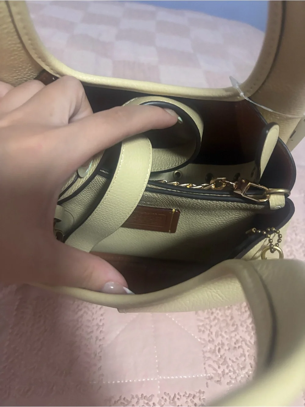 Coach Lana 23 NWT in Color Moonlight Pebbled Leather Top-Handle Bag - Picture 2 of 4